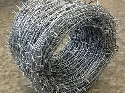 Колючая однорядная проволока D= 1,6-3 мм, Покрытие: черная; оцинкованная, Стандарт: ГОСТ 2