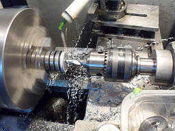 Токарные работы (нарезка резьбы; растачивание) для вала; для кольца; для диска
