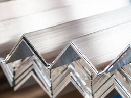 Уголок нержавеющий Размер1: 3-200 мм, Размер2: 10-200 мм, s= 0,6-13 мм, Марка: AISI 304; 0